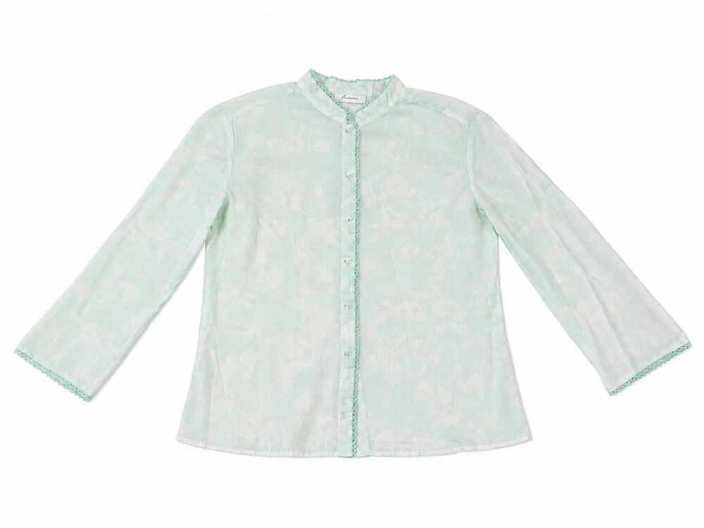 Just Collections Women’s Button Up Lightweight Shirt